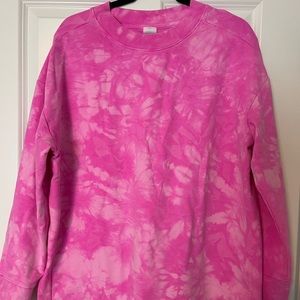 Hot pink lightweight crewneck